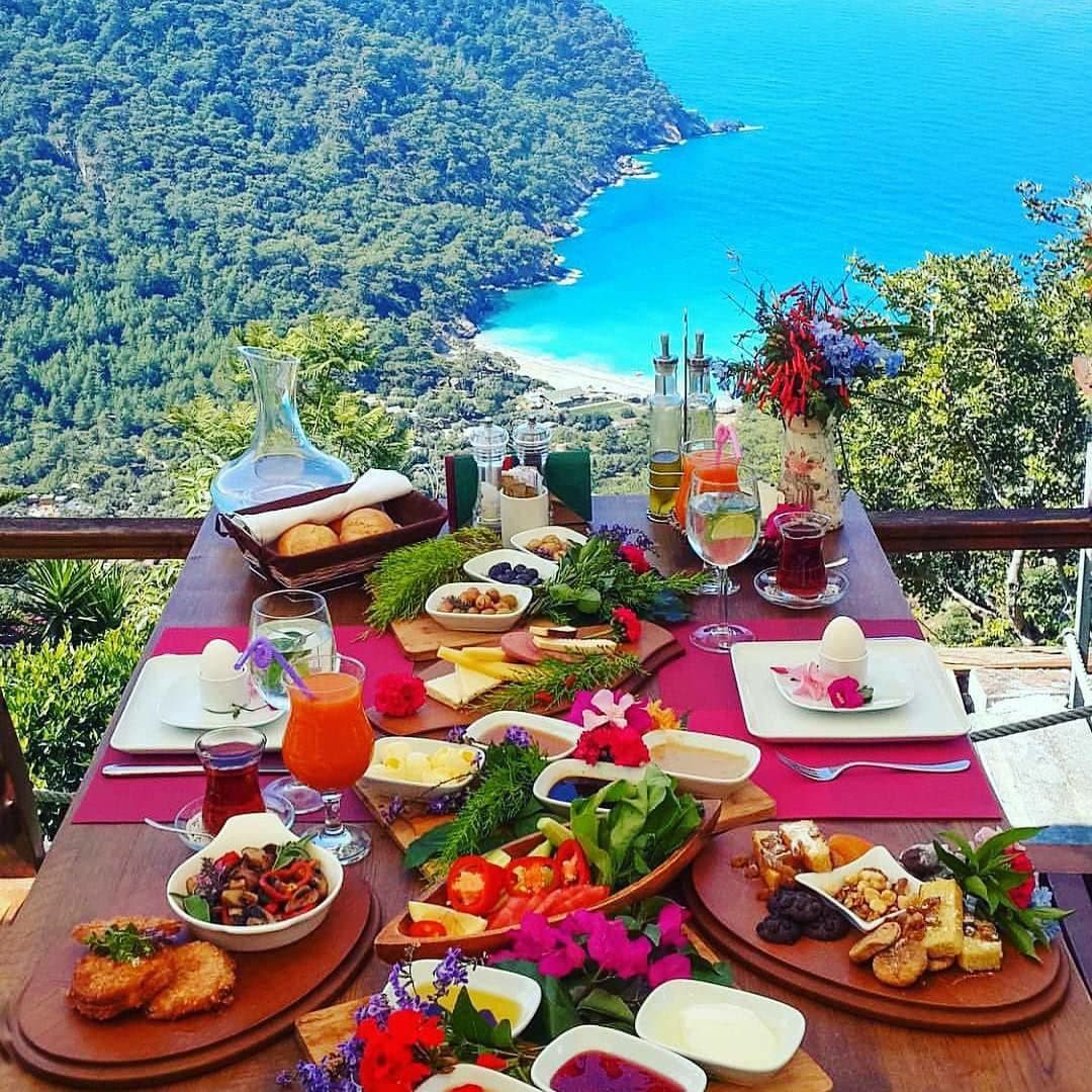 Традиционный турецкий завтрак